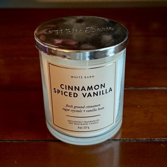 NEW CINNAMON SPICED VANILLA Single Wick Candle 8oz Bath & Body Works - Picture 1 of 3